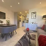 Apartamento Sainte-maxime: 2 Pièces Rénové Avec Terrasse, Climatisation Et à 2 Pas De La - Fr-1-226-498 *