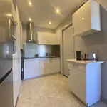Sainte-maxime: 2 Pièces Rénové Avec Terrasse, Climatisation Et à 2 Pas De La - Fr-1-226-498 Sainte-Maxime