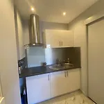 Sainte-maxime: 2 Pièces Rénové Avec Terrasse, Climatisation Et à 2 Pas De La - Fr-1-226-498 Apartamento Sainte-Maxime