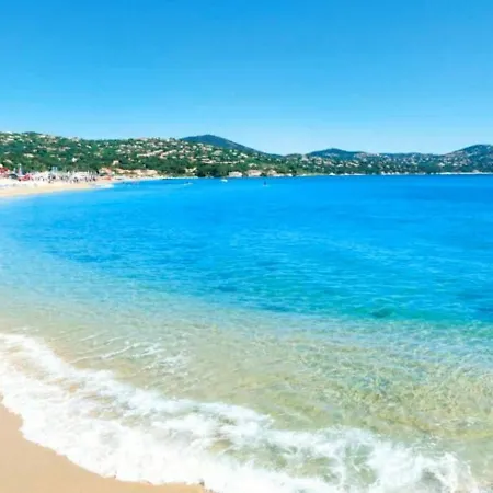 Sainte-maxime: 2 Pieces Renove Avec Terrasse, Climatisation Et A 2 Pas De La - Fr-1-226-498 Apartment Sainte-Maxime