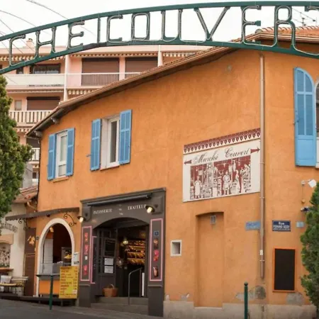 Apartment Sainte-maxime: 2 Pieces Renove Avec Terrasse, Climatisation Et A 2 Pas De La - Fr-1-226-498 *