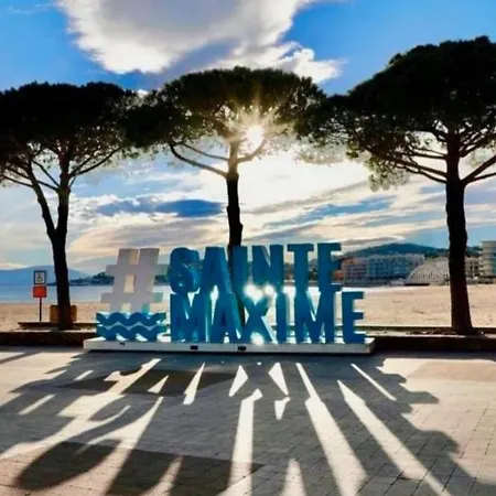 Sainte-maxime: 2 Pieces Renove Avec Terrasse, Climatisation Et A 2 Pas De La - Fr-1-226-498 * サント・マキシム