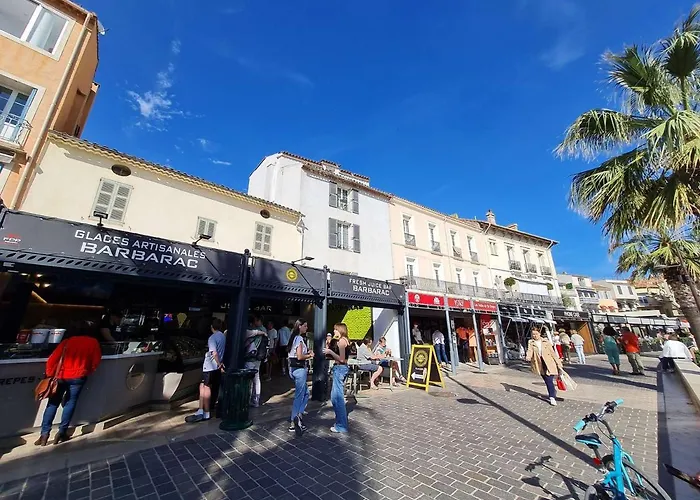 Sainte-maxime: 2 Pieces Renove Avec Terrasse, Climatisation Et A 2 Pas De La - Fr-1-226-498 * サント・マキシム
